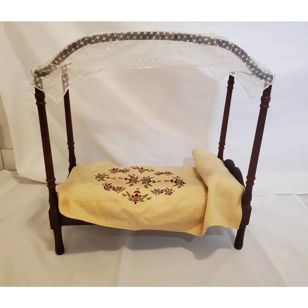 American girl caroline bed good condition